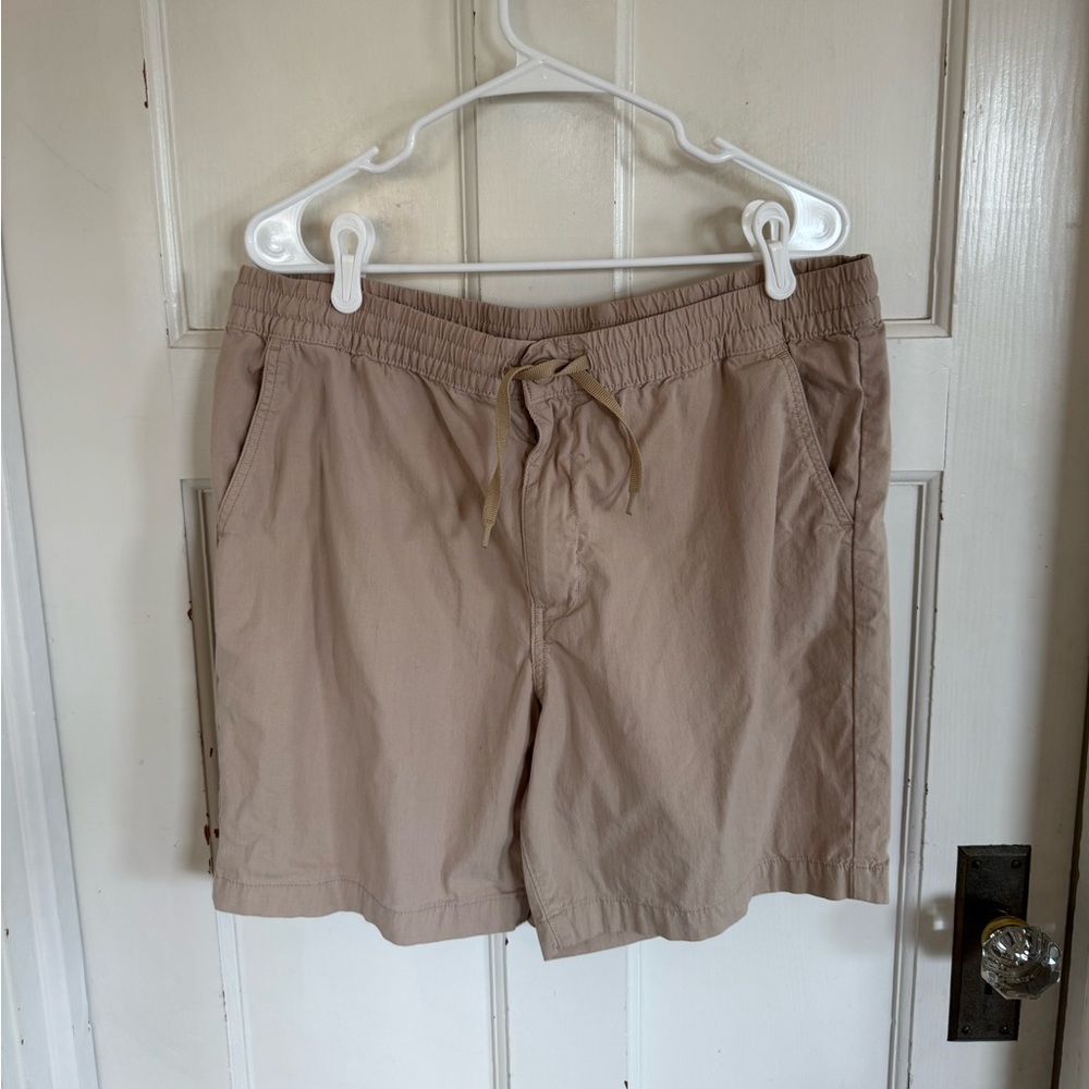 Patagonia men’s khaki shorts‎ size large